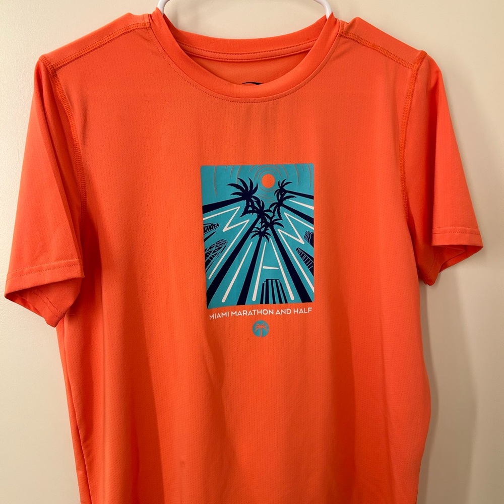 🏃‍♂️ Official Miami Marathon and Half T-Shirt 🏃‍♀️